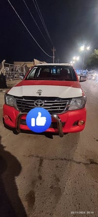 هايلوكس ٢٠١٢ • احمر • رقم انكليزي