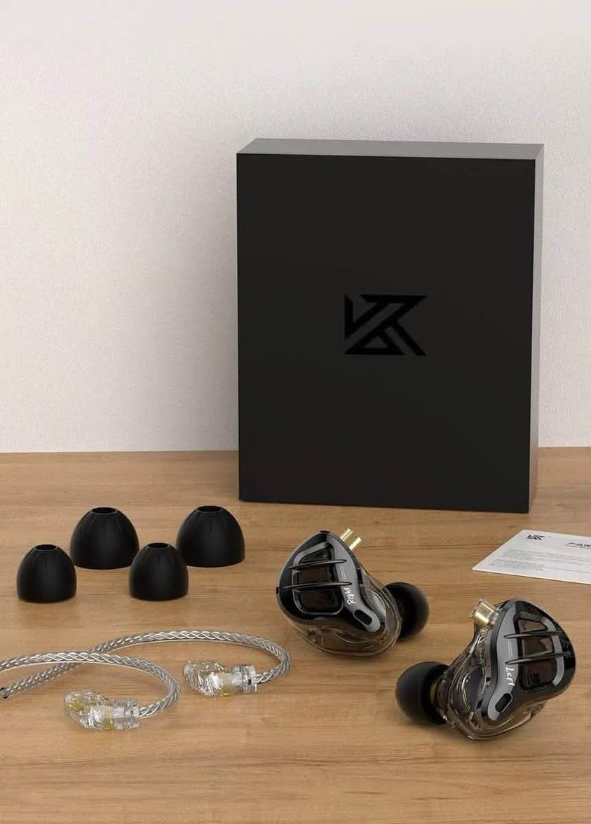 KZ ZAR

اكتشف أحدث سماعات الأذن من KZ، المصممة للموسيقيين الذين يبحثون عن أداء استثنائي على المسرح وفي الاستوديو.

☑️ تكوين صوتي كامل النطاق 1DD+7BA
☑️ محرك ديناميكي ذو دائرة مغناطيسية منخفضة التردد تم تطويره ذاتيًا
☑️ 7 محرك متوازن للترددات المتوسطة والعالية
☑️ تقنية تقسيم التردد الإلكتروني
☑️ كابل مطلي بالفضة عالي النقاء مكون من 8 خيوط
☑️ تصميم قابل للفصل محسّن
السعر 👈40 الف
بدون مايك


**إذا كنت صاحب هذا الإعلان وتريد حذفه لأي سبب، رجاءا أرسل رسالة إلى الدعم الفني**