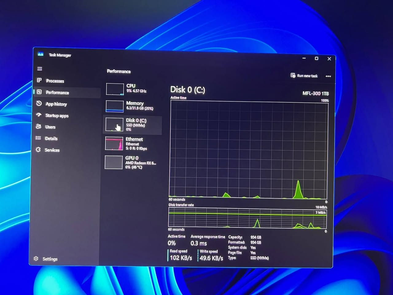 السلام عليكم
الاستعمال اربع اشهر  
السعر : 1700000
المواصفات
📍كارت شاشه Nitro+ AMD Radeon RX 6700 XT (12GB)
📍معالج cpu AMD Ryzen 5 5600X
📍رامات RAM T-Force 32G     4x8   ddr4
📍بور سبلاي AZZA MASS 650W
📍لوحته الام GIGABYTE B550M AORUS ELITE AM4
📍شاشه ASUS TUF Gaming 27" 2K HDR Gaming Monitor (VG27AQ) - QHD (2560 x 1440), 165Hz (Supports 144Hz), 1ms, Extreme Low Motion Blur, Speaker, G-SYNC Compatible, VESA Mountable, DisplayPort, HDMI,Black
📍1TB SDD

📍كيبورد Redragon K618 HORUS Wireless وتكدر تستخدم واير 
📍سماعه Razer Kraken Ultimate
📍ماوس Razer Viper
📍ماوس باد


**إذا كنت صاحب هذا الإعلان وتريد حذفه لأي سبب، رجاءا أرسل رسالة إلى الدعم الفني**