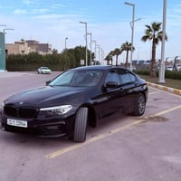Bmw 530i 2020 واردخليجي وكالة العروش ماشية 100 الف كيلن السياره فول مو...