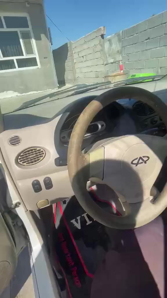 سلام عليكم ورحمة الله وبركاتة سياره كيو كيو سياره حلو وناعمه كله جديد تخم تاير مكينه حداديه سياره حلو وكاعده عايزه بي راديتر مال تبريد ويشتغل تبريد مكاني حله بكرلي رقم بغداد رقم 30وبيه مجال حك جيه  تلفون(***********
