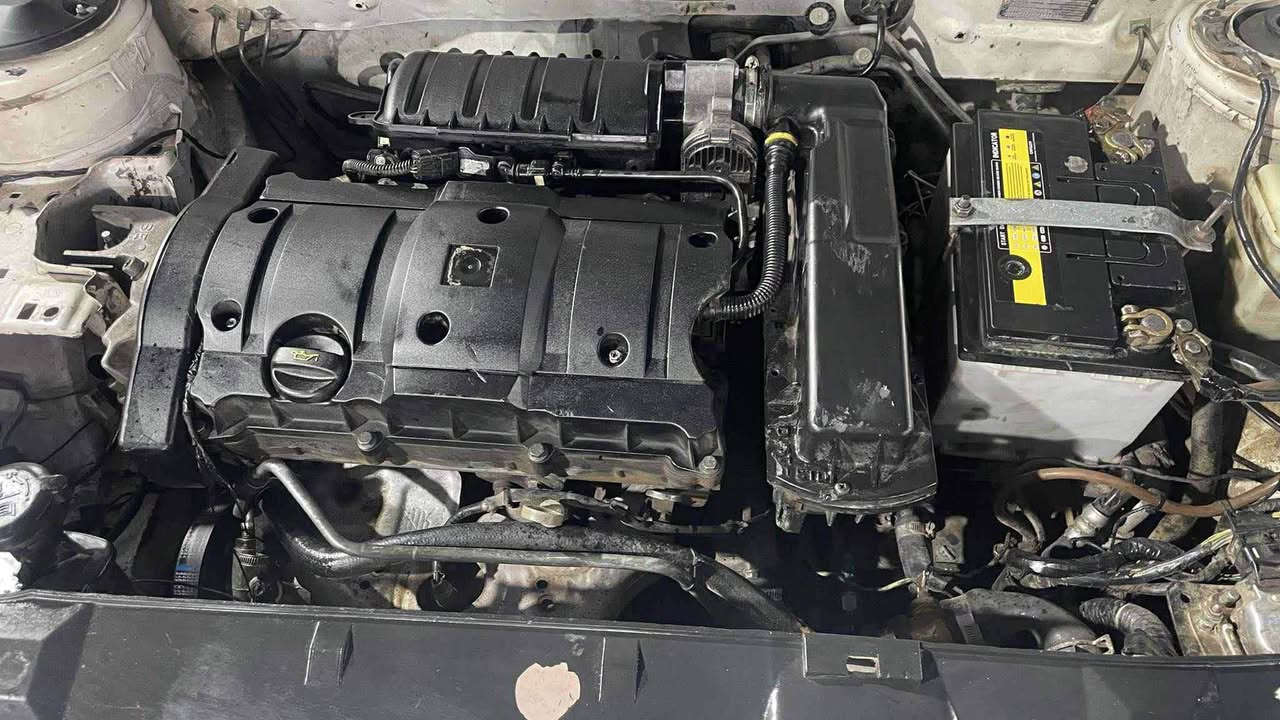 باسم الله الرحمن الرحيم 

***********
***********

بیجۆ پارس مۆدێلی 2011  
مەکینەی بیلاد ١٦ بەنزین زۆر کەم ئەخوا
 گێڕ عادی گێڕ گەورە گێڕو مەکینەی بەشەرت 
ماڵی دۆستە  4جام کارەبایی 
کامل بەشەرت تەبریت سارد و گەرم  
سەیارەکە زۆر تازەیە  
سەنەوی تازەیە هەتا 2029 
کارتی بەنزینی هەیە 
کامل بەشەرت ماڵی دۆستە تەحویل و بڕاوە و غرامە بەشەرت 
شوێن : چەمچەماڵ
سعر : 45 گەڵاو معامەلە
#***********
#*********** السليمانية, العراق
