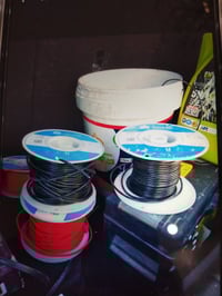 يوجد لفات واير الفنار السعودي الأصلي  عدد ٣ أربعة ملم مايقارب ١٦٠ متر ...