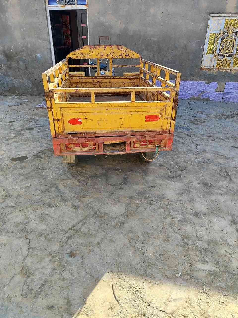 سلام عليكم ستوتة للبيع ادوات مكفولة من سرقا محركها كايم سعر 600وبيهة مجال عنوان البصرة قرب معمل ورق الزريجي 
رقم ***********
