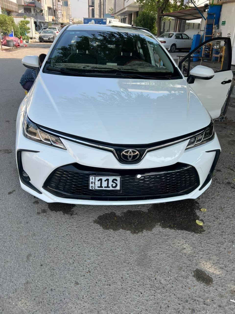 كورلا هايبرد شكل الخليجي
ماشيية 6الف 
مكفولة كفالة عامة حتى دعاميات  موديل  رايدها 155. قفل سيارة نضيفه بمعنى الكلمه
مكاني بغداد الدوره
***********
