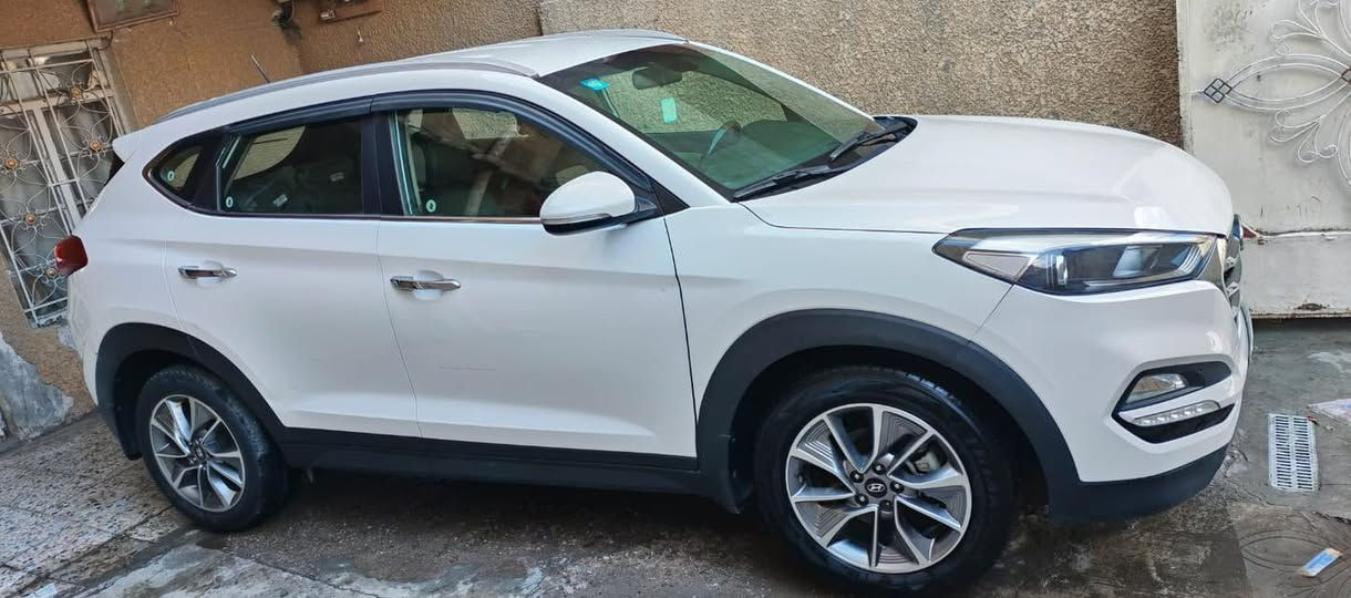 السلام عليكم 
 توسان خليجي 2018
 رقم بغداد الجديد 
هزه سنويه جديدة
يدات نيكل
شاشة كبيرة
كاميرا خلفية
مري شفط مع اشاير
لد نهاري
تحكم ستيرن
كشنات جلد
الارضيه مغلفة جلد
تطعيم الداخل صاجي 
ثلاث وضعيات قيادة (سبورت,عادي,ECO)
تبريد قطعتين
جاملغ وبنيد ودعاميه صبغ
مكان السيارة بغداد المشتل
السعر ١٥٣ وبيها مجال
ماشيه ١٣٨ الف
***********
