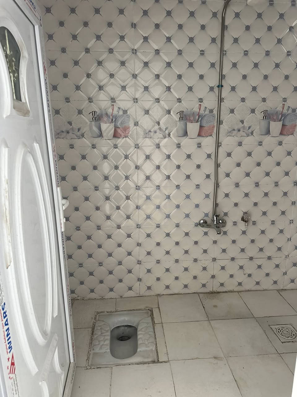 يالله بيت.  لليجار.  طابو صرف نجف حي ميسان 

طابقين بناء. جديد. المساحه. 100. متر. الطابق الأول 

غرفة.    صالة.   مطبخ.  استقبال.  صحيات.  

داخلية وخارجية. الطابق الثاني 

غرفتين.  وصالة.   وصحيات. سعر. اليجار. 350.الف
"""""""""""""""""""""""""""""""""""""""""""""""""""".        مكتب ابو حوراء الحسناوي للعقار 

اتصال.    (***********).     (***********)

                              لليجار.  فقط

يوجد لدينا.   ايجار.   رهن.   بيع.   شراء. مكتب ابو حوراء 

عنوان. المكتب نجف حي ميسان مقابل السوك الأخير  
""""""""""""""""""""""""""""""""""""""""""""""""""""
