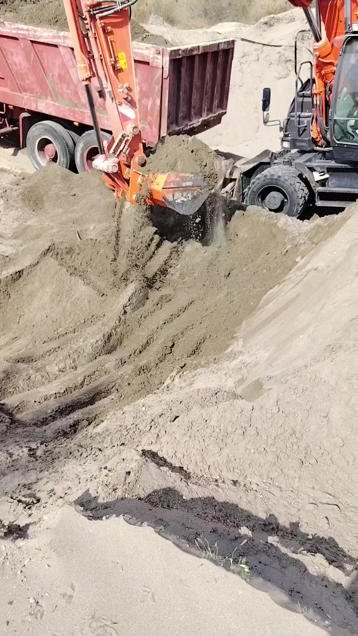 سلام عليكم رمل شط خالص شرط المكلاب تحميل فول داخل المحاويل اتصل ***********
