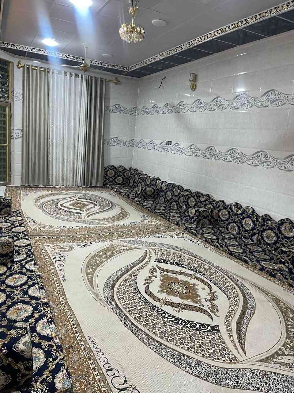 البيع جلسه عربيه ٥٠٠ وبيه مجال مكان نجف جديده رقم ***********
