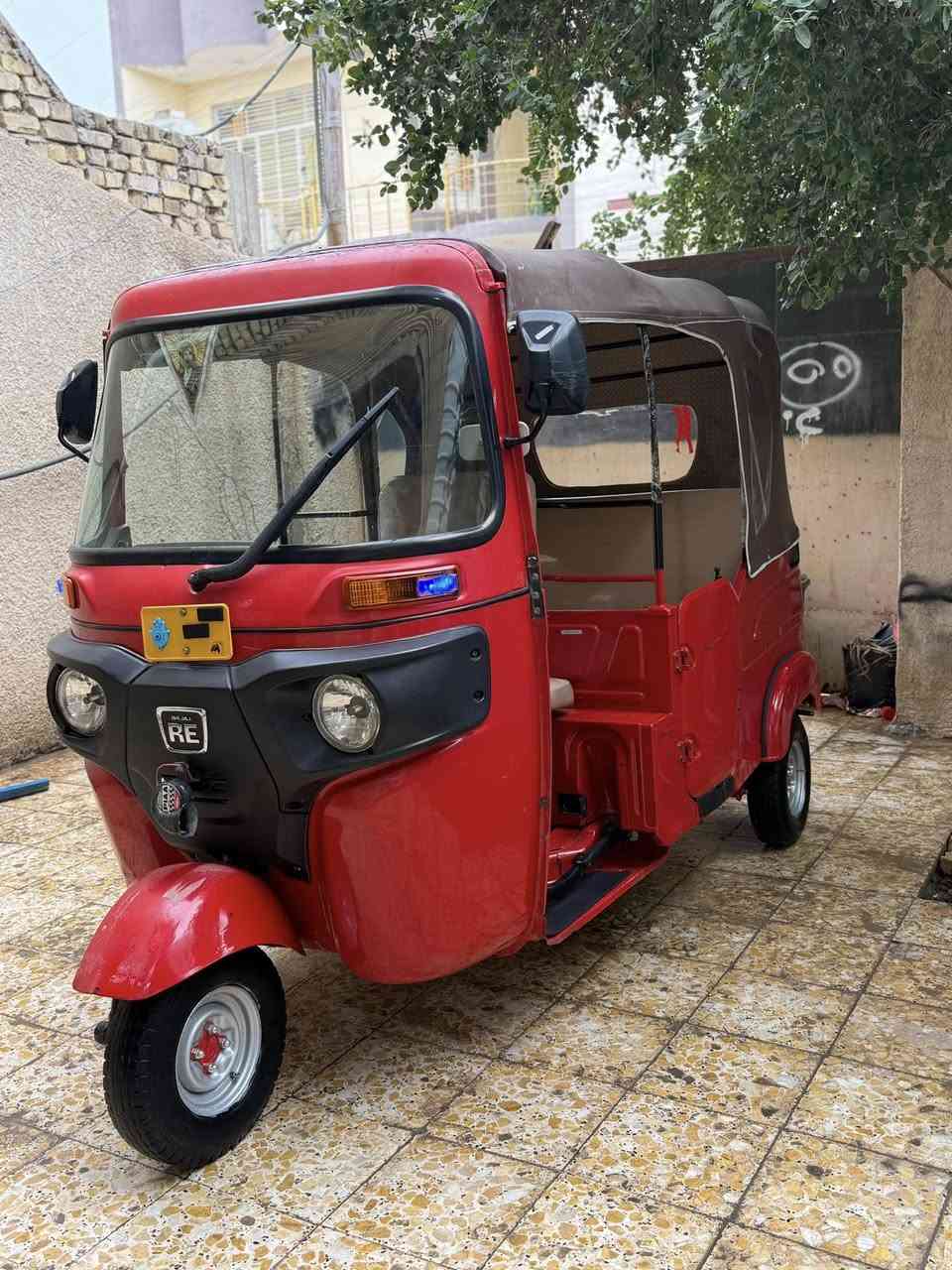 سلام عليكم تكتك22  مامرقم جديده كشره ومكينه نضاف باقي لتفاصيل خاص او تصل***********
