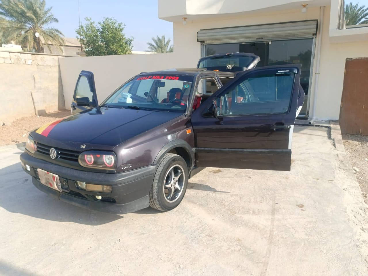 السلام عليكم اخواني للبيع او المراوس كولف GT MK3 1993
(السيارة بلادية بدون صبغ)

محرك وكير مكفول محرك 1800 دوش صدر أمامي خلفي. ب الجيس. طسة ماكو بشرط راكب. حديث. 

تخم تاير مع الأسبير جديد ويل كب رياضي. 

كهربائيات وضع الشركة كلة شغال. ماكو شي طافي. 

مري كهرباء 

أربع جام اوتو 

مسجل شاشة وكامرة خلفية دوارة 

لايت زنون عالي ناصي اصلي بشرط نهار. 

فتحة سقف طكتين شغالة 

تبريد ثلج وية السويج مراوح صقر. آنسة شي. اسمة حماوة 

ارباكات 

أربع دسك اي بي اس. 

رقم بغداد سنوية ورقم جديد سنوية 2028شرط التحويل 

سيارة جاهزة. بشرط ترايك 180  

مكاني ديالى دلي عباس السعر على الرقم المرفق بسبب النفوس الضعيفة 

***********
