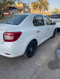رينو سنبل موديل 2017 رقم بغداد جديد سنويه جديده بسمي تحويل مباشر سياره...