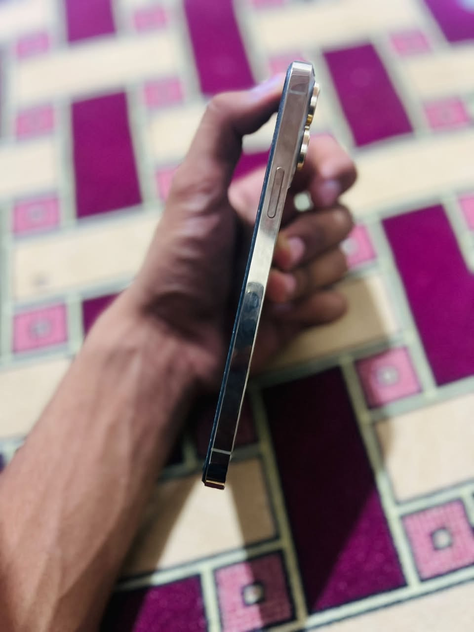 13 برو ماكس 

بطاريه 85 

ذاكرة ٢٥٦ 
شرق أوسط 

التلفون مكفول بس مبدل شاشه تفصيخ من تلفون ثاني 

السعر 775 
وبي مجال 

التواصل ***********
