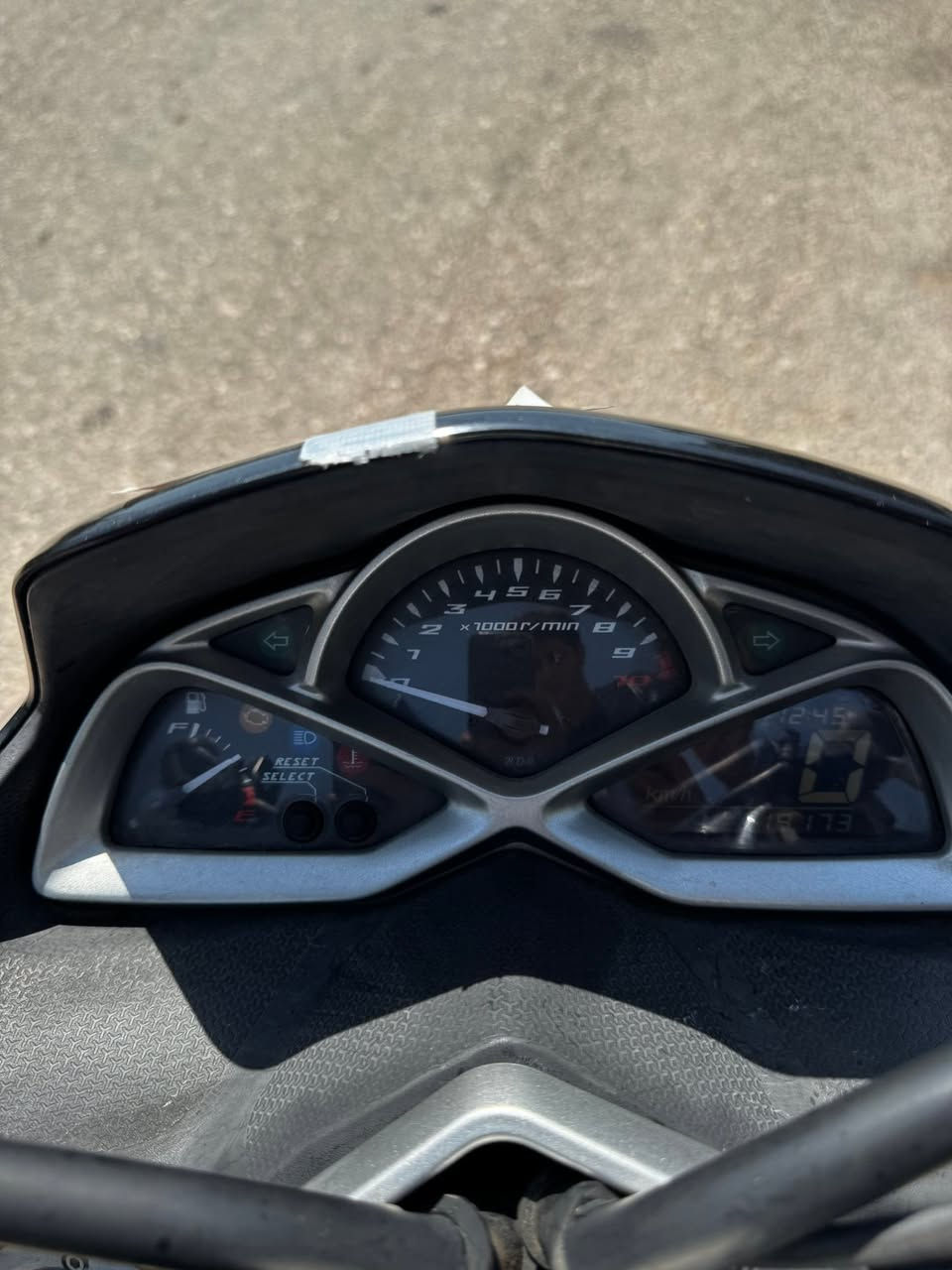 ماجسته 2018sرمبه محرك 155cc ستاند كهربائي اتصال ***********.

