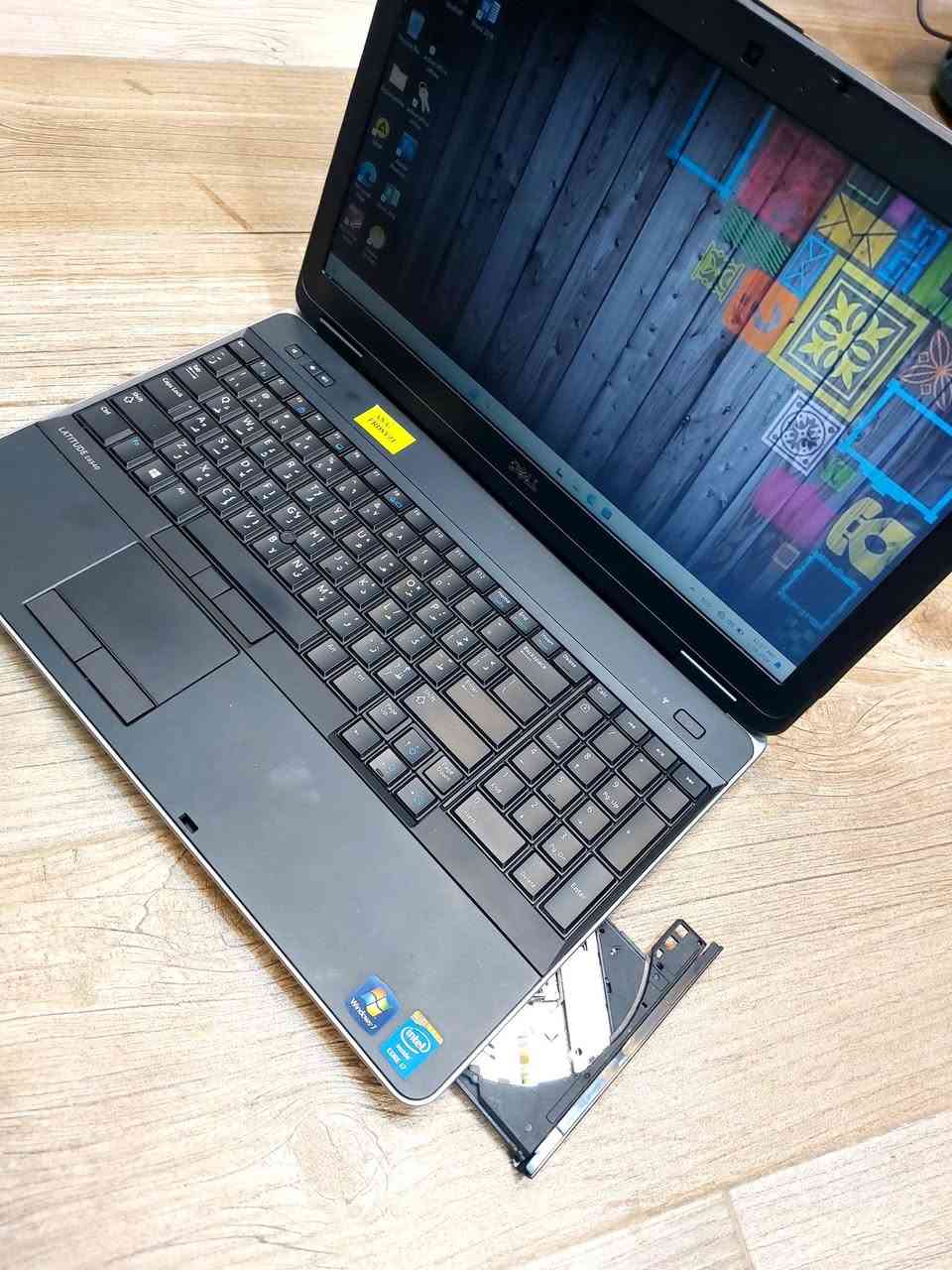 تدور ع لابتوب للدراسةوالبرامج المكتبية والحسابية حجم شاشة كبير الك هاي .
قطع محدوة وبسعر ثابت 160الف دينار وتوصيل مجاني

Dell E6540 Ci7
Core i7-4600M
8GB  DDR3 RAM
256GB SSD2.5 HARD
15.6 screen 
Back-light Ar-En 

يمكن للزبون فحص اللابتوب وتشغيله والتأكد من المواصفات قبل استلام اللابتوب.

العنوان بغداد شارع الصناعة مجمع الرياش مكتب اليسر للتواصل والحجز ***********
