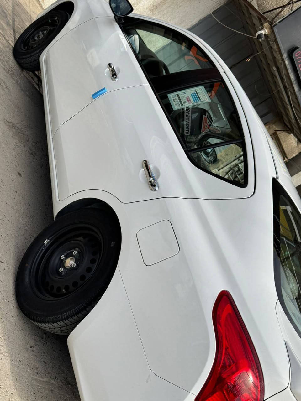 اللهم صلي على محمد وال محمد 
نيسان صني هندي 2025
للبيع فقط 
رقم اربيل الجديد
سنوية باسم عربي
يعني تحويل مباشر

موديل 2025

السعر /شدة و27
(127)
 وبيها مجال بسيط حك الجية
كير ومحرك وتبريد جيد 

السياره مكفولة من الصبغ والتبديل والبارد
بيها رصعة بسيطة بالجاملغ الخلفي واظحة بالصور
 المواصفات المعروفة 
تحكم ستيرن جهتين
تبريد قطعتين 
4 جام كهرباء 
حساسات خلفيه 
شاشه وكامرة 
سويج ريمونت 
دبل ايرباك 
تحكم ستيرن
حساس تاير 
مانع انزلاق 
يدات نيكل 
نضام مانع الانزلاق ABS 

المحرك  1.5 
ماشيه  31 الف                                        
الاستفسار 
 ***********
 ‏‪***********

مكان السياره بغداد السيدية
