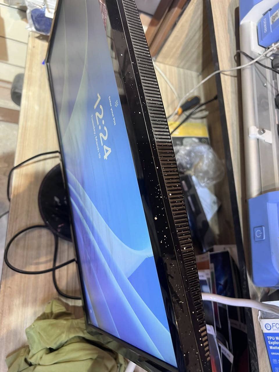 السلام عليكم ورحمة الله
🔹 كيس + شاشة للبيع بحالة نظيفة جداً

المواصفات:
 • المعالج: Ryzen 5 3500
 • كارت الشاشة: GTX 1650 4GB
 • المذربورد: B450
 • الرامات: 16GB Corsair
 • التخزين: SSD 128GB + HDD 1TB
 • الباور سبلاي: 500W RGB
 • النظام: Windows 11 Pro مفعل

🖥 الشاشة:
‏ASUS 27 بوصة – 144Hz
(بيها صبغ بسيط بالكفر الخارجي فقط)

✔️ الجهاز نظيف ومفول وجاهز للاستخدام والألعاب.

💰 السعر على الخاص

📞 للتواصل واتساب:
***********

⚠️ ملاحظة: غير متواجد كثير على الفيسبوك، التواصل واتساب
