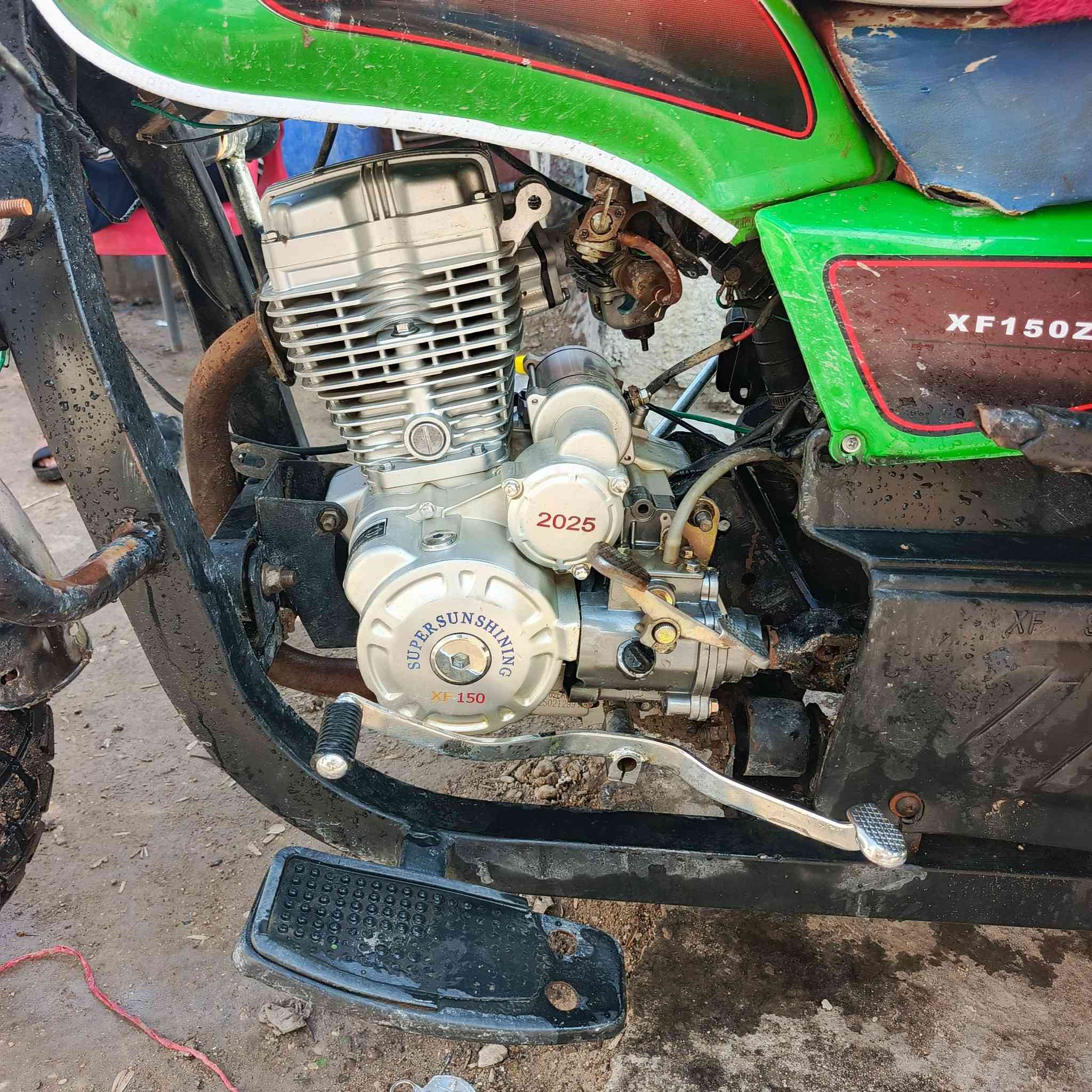 السلام عليكم سوته  موديل 22مكفوله كفاله عامه مكينه 25 حله ورديه خارج قرب علوة المخضر ***********
