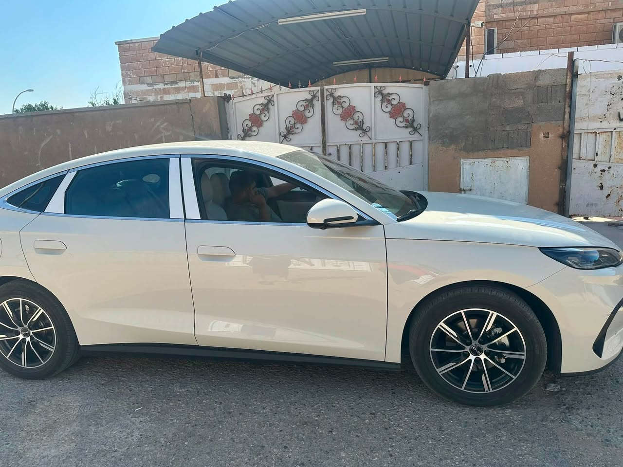 السلام عليكم 

                                                                             Byd. Seal06        
موديل 2025  

داخل ابيض 

بطاريه 80 كيلو 

الممشه  الكلي 35 

السعر 23 مليون 

بيه ملاحضه بسيطه بدعاميه الاماميه اثر حصو  
 ***********  واتساب.
