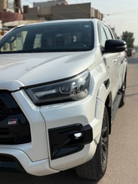 للبيع جي ار2023 سونارها موجود مع الصور باب السائق مبدل بلادي  ماشية 10...