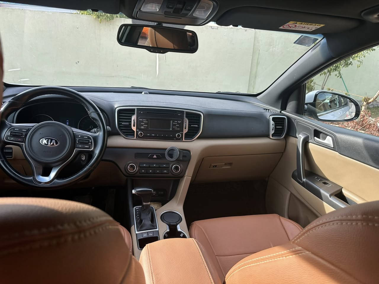 كيا سبورتج خليجي 2018 السياره ماشيه 60 الف الموصفات بوناراما حساس خلفي امامي جرس120 زراك لايت مري شفط اشاير بالمري السباره سويج مو بصمه السعر183 وبيه مجال قليل بيع او مراوس ***********
