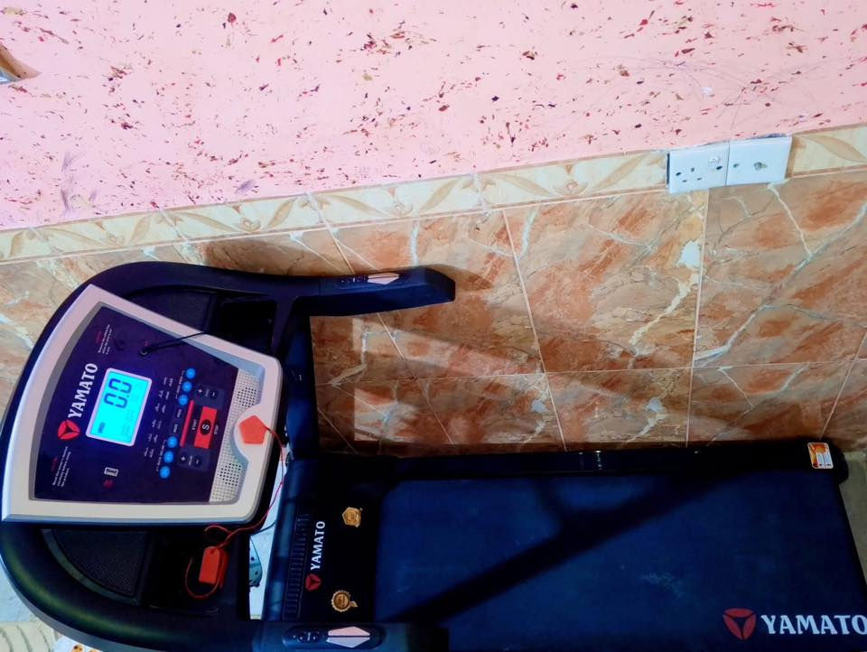 السلام عليكم ورحمه الله وبركاته
جهاز جري نوع ((YAMATO))

اشتريتة جديد استعملتة فترة كلش قليلة 

هزاز شغال 

نظام صعود شغال 

سرعة كلهة شغالة 

كلة شغال 

المكان بغداد المدائن 

السعر ٤٧٥

للاستفسار ***********
