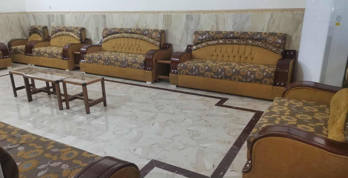من رخصه الادمن 
سلام عليكم 
تخم للبيع سعر 850الف وبيها مجال
للتواصل:***********
