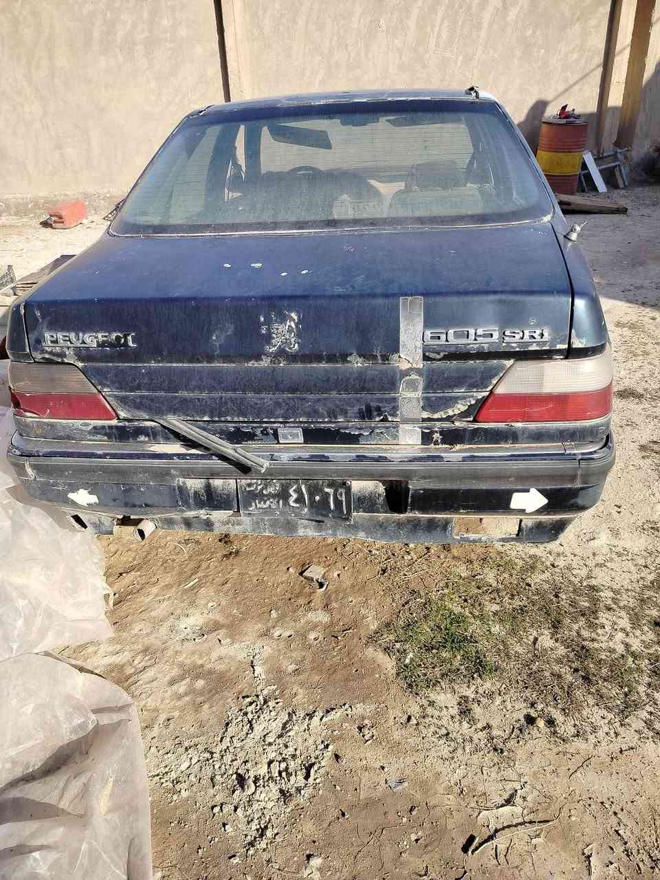 السلام عليكم
سياره بيجو  للبيع حديده المحرك شغال بس بيه كهربائيات والبريك يرادله شغل  والداخل يرادله ترتيب قيم ومانختلف 
***********
