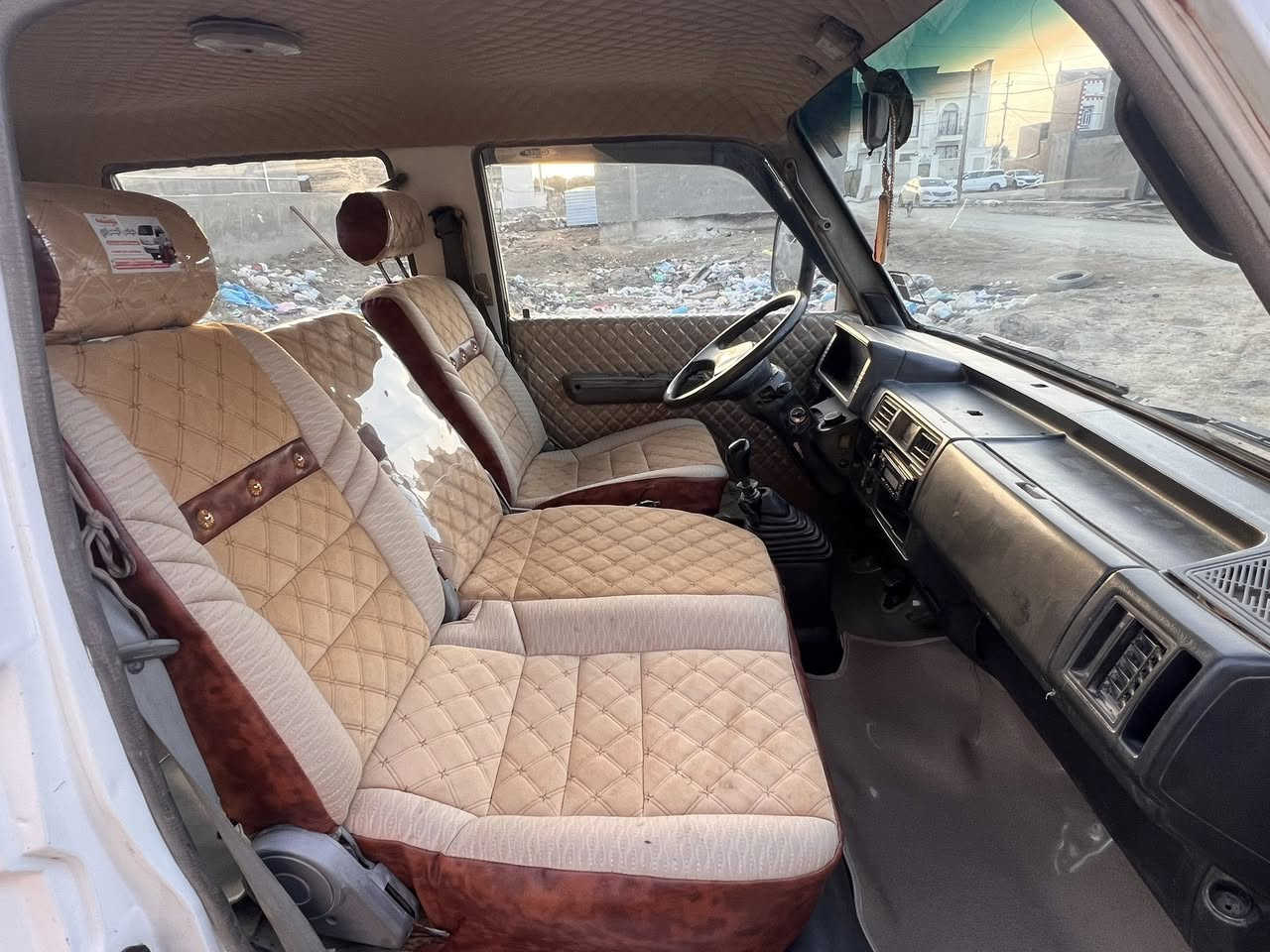 السلام عليكم للبيع كيه 95رقم بابل بسمي مشروع وطني سنويه لغايه 2030سياره جديده وجاهزه من كلشي ماتخسر عليه الف بيه رشات صبغ قليله السعر 64 وبيه مجال بسيط مكان السياره بابل للستفسار ***********
