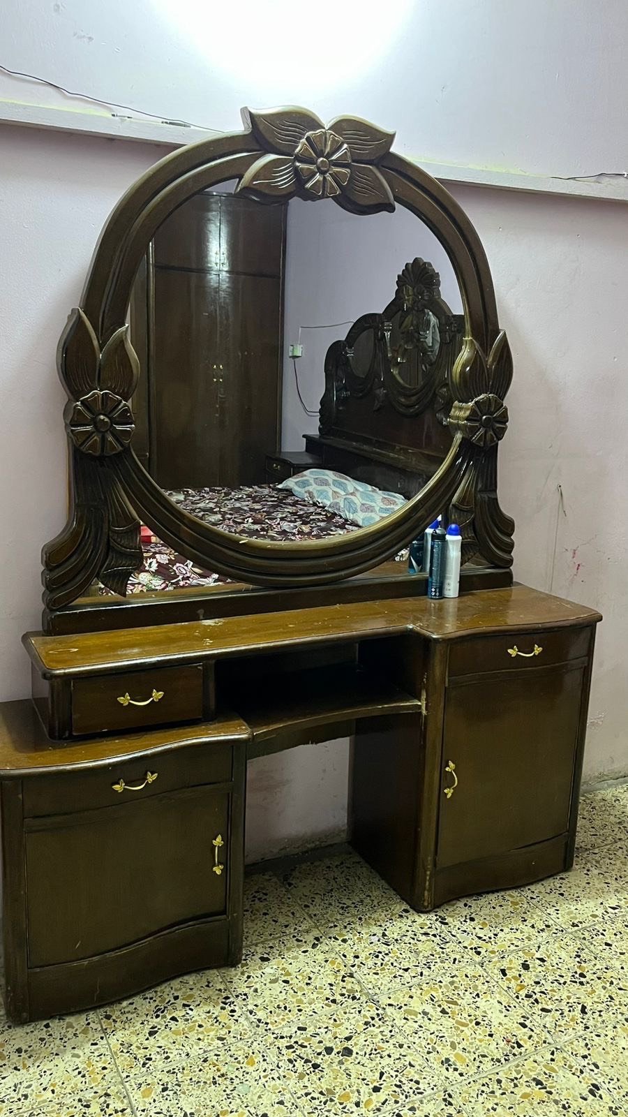 غرفة صاج تكمة بس الجرباية يرادلها شويه تعديل من جوه وصبغ 