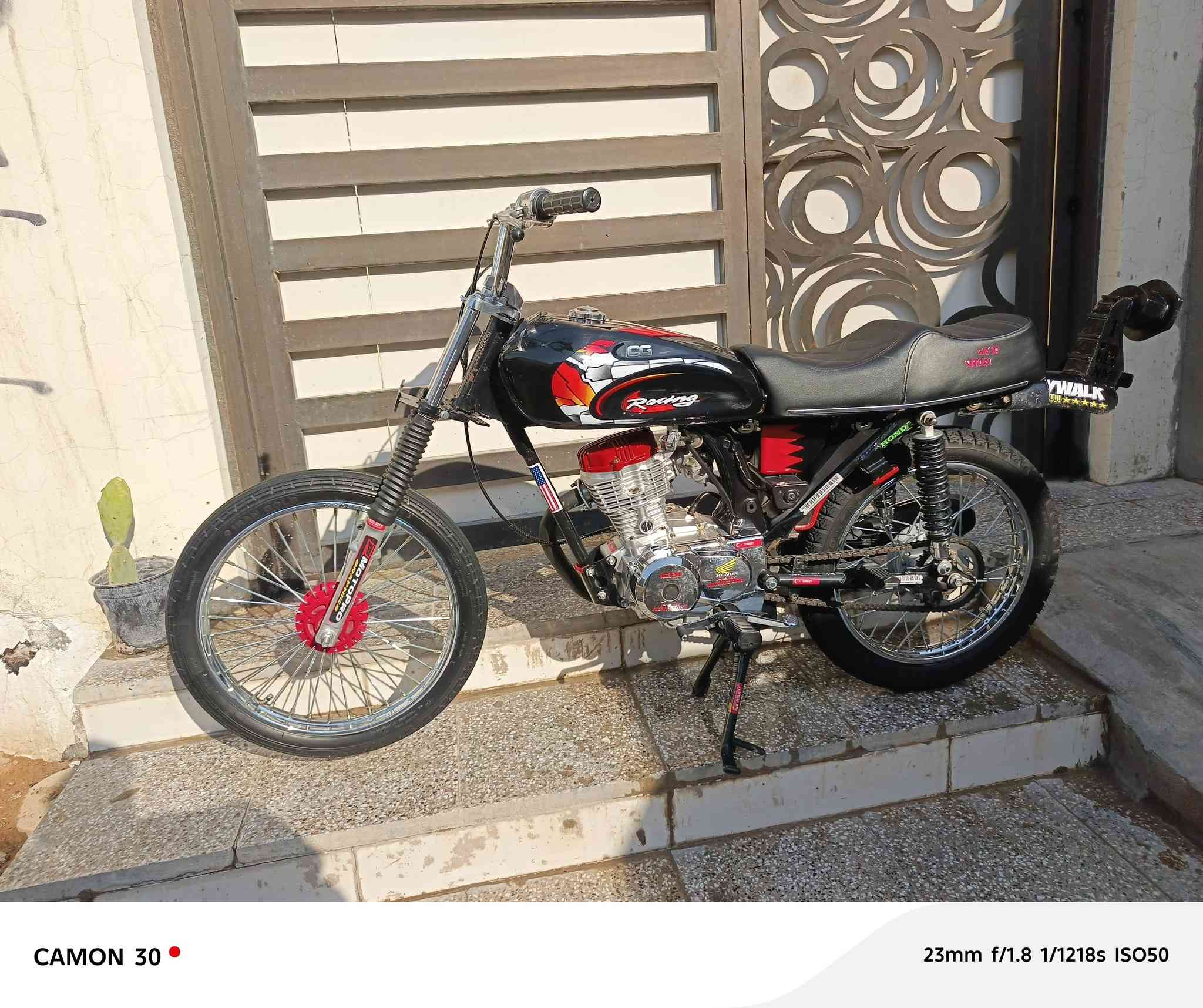 تعمير قبل شهر اوراق سكنر 6 عدى لمكاتبى دراجه جديده مكاني كوفه شارع المعمل هـ*********** بس تعامل لا تراسل اسمعك كلمه مو حلوى 💜
