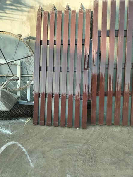 باب سلايت نضيف دكمه العرض 4امتار. ارتفاع 2متار. سعرا 270
هذ رقم رقم صحبا ‏‪‏‪0773 248 5171‬‏ كركوك العروبه
