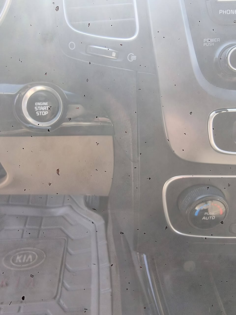 السلام عليكم سورنتو ٢٠١٥ مكفولة ماشية ١٢٢ الف رقم بغداد فول عدى الفتحة والجلد الاتصال  ***********
مكاني الديوانية
