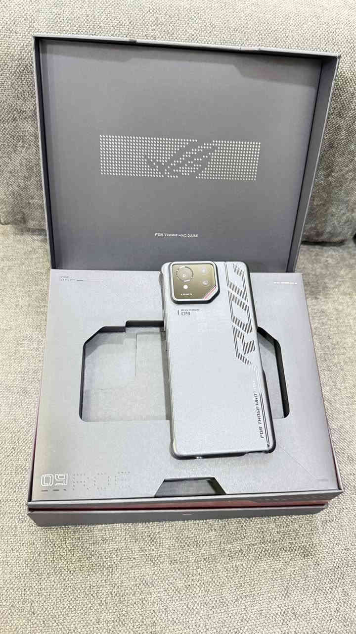 السلام عليكم
اسوس روج ٩ برو 
ذاكره ١٦/٥١٢
روم عالمي 
جهاز نضافه ١٠٠٪؜
مكان بصره 
توصيل موجود كل محافظات
السعر مليون وميه (1100)
***********
