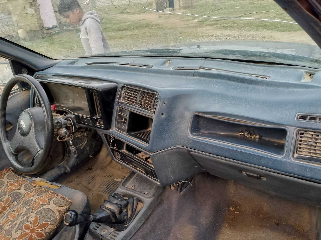 السلام عليكم فورت للبيع حبل للمراوس ولبيع
***********
