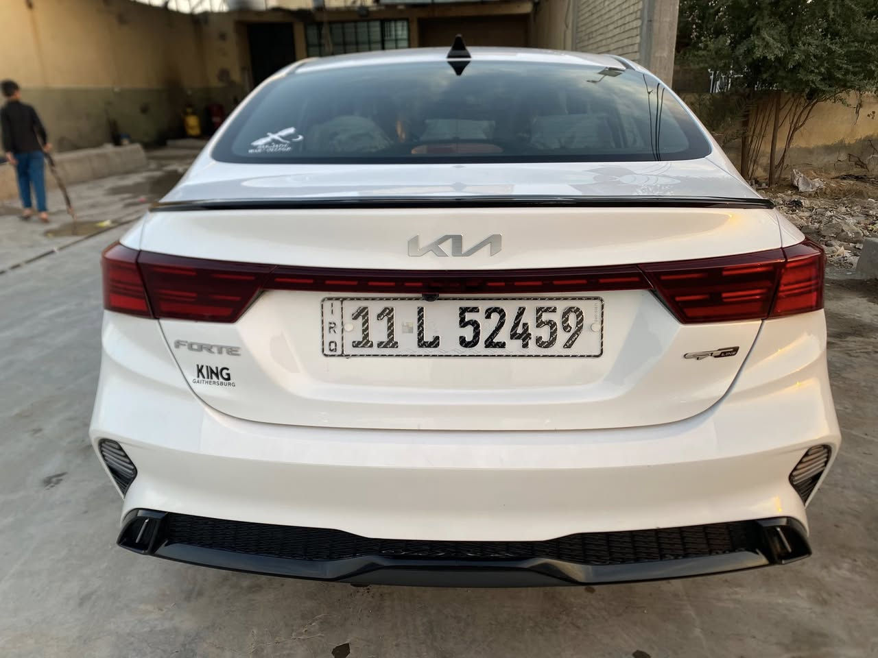 كيا فورتي 2023  السعر 160وراد امريكي حادثه بنيد  باب صايق فقط بدون دواخل السياره GT فول مواصفات هيه بعد معروفه محرك 2000 دوش رقم بغداد تحويل كامله بدون اي نقص عنوان السياره بغداد للاستفسار ***********
