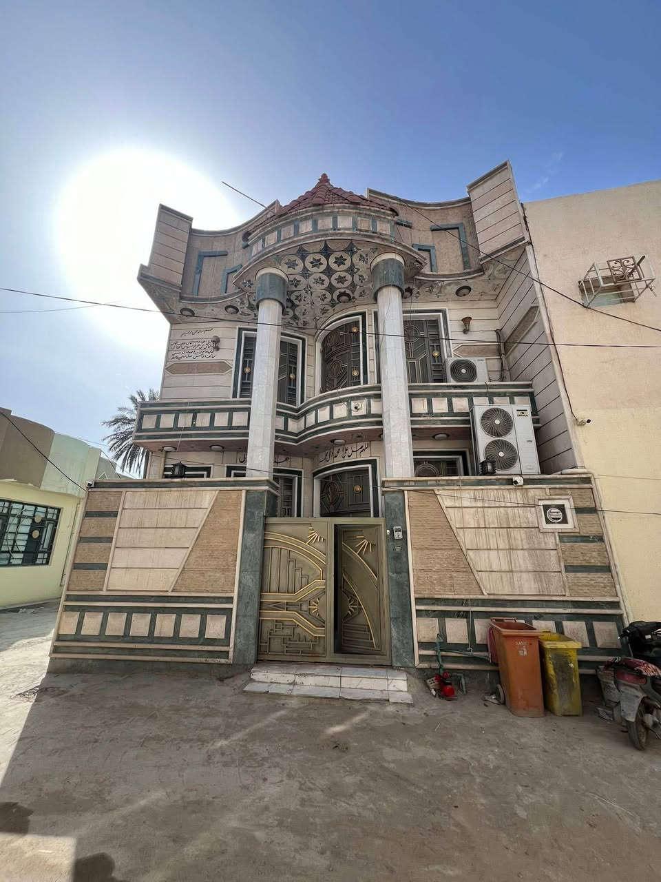 السلام عليكم 🤝

كل هذا جمال الدار (220) مليون ✅

دار المساحه 100 متر طابقين للبيع 💯

طابو زراعي سند 25 اقرار محكمه من صاحب الارض 🈴

العنوان كربلاء قرب باب بغداد خلف شقق العتبه الحسينيه 💯

الدار يصلح حسينيه او سكن ⚡️

كافه الخدمات متوفره ماء ومجاري وكهرباء ⛩️

يبعد عن باب بغداد 600 متر 🈴🈴

الدار يتكون من غرفتين نوم وصاله واستقبال ومطبخ حار بارد و 3مجاميع صحيه 

للأستفسار آكثر الأتصال على أرقآم التأليه 📞

0️⃣7️⃣7️⃣2️⃣5️⃣9️⃣8️⃣1️⃣9️⃣4️⃣5️⃣ابو باقر 

0️⃣7️⃣8️⃣0️⃣8️⃣9️⃣9️⃣8️⃣8️⃣1️⃣8️⃣

0️⃣7️⃣7️⃣1️⃣9️⃣8️⃣0️⃣8️⃣1️⃣6️⃣5️⃣ابو علي 

وكذالك نستقبل جميع العروض لديكم في كافه مناطق كربلاء المقدسه 🌆🌆

   @إشارة

 #المتابعين

 #الجميع كربلاء, العراق
