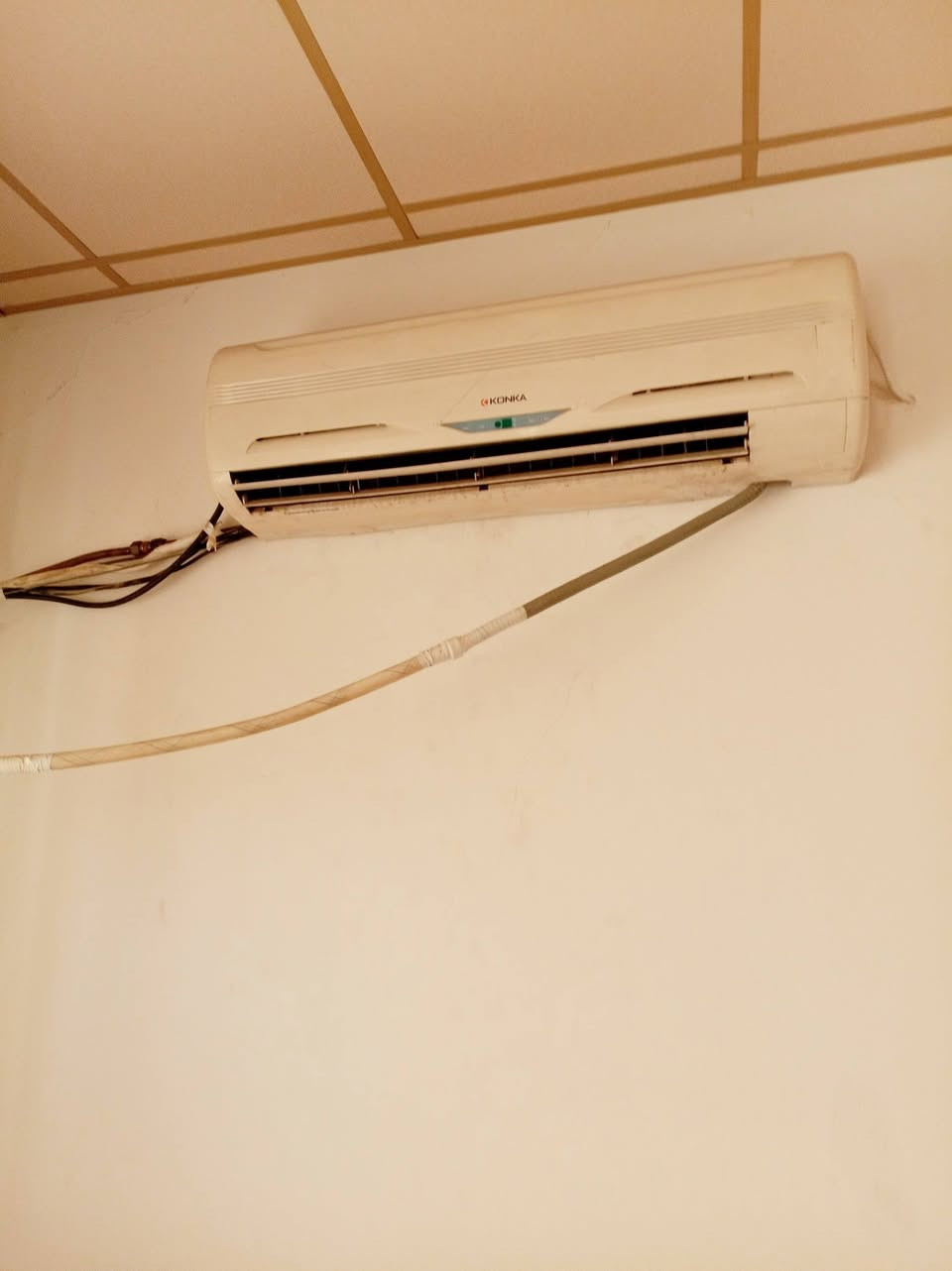 مكلفه بالنشر
سبلت ٢طن ماركة كونكا مستخدم سنتين فقط
ومبرده مستخدمه سنه وحده البيع لغرض السفر
سبلت انفيرتر سعره ٨٥٠ الف
مبرده سعرها ٣٠٠ الف جديده


**إذا كنت صاحب هذا الإعلان وتريد حذفه لأي سبب، رجاءا أرسل رسالة إلى الدعم الفني**
