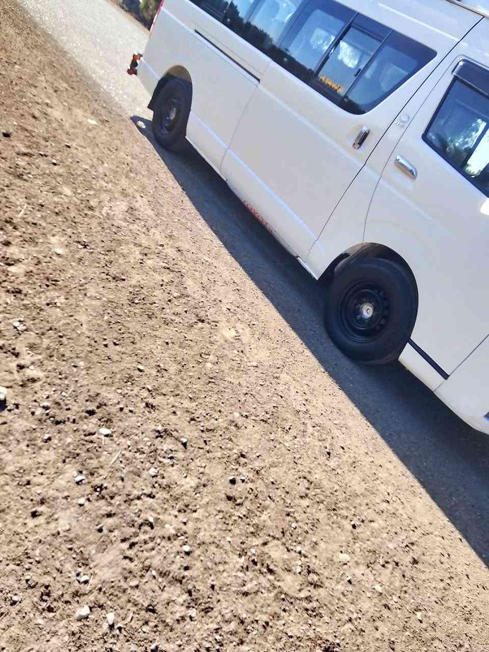 السلام عليكم هايسه 2010مكفوله عد باب سلايت رشت صبغ بدون كلشي كيرمحرك اكسل كفاله صدر جديد توني مسويه  تبريد محور ثلث قطع تبريد ثلج سياره بلكوت السعر 225 وبيها مجال الرقم (***********) (***********)
