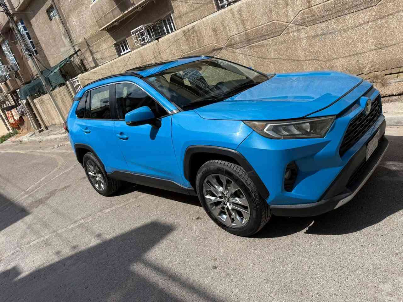 السلام عليكم 
RAV4 XLE 2020
مواصفات السياره فول 
فتحه
جلد
شاشه ابل كار بلي 
قياده ذاتيه 
اوتو هولد 
رادار امامي 
رادار نقطه عمياء 
صندوق كهرباء 
اشاير مري 
ويل 19 مع حساس تاير
لايت زنون بلادي 
3 فئات قياده ايكو نورمال سبورت 
محرك 2500 بانزين فقط
صور الحادث منشوره مع السونار 
حادثه دعاميه و بنيد شاصي لغد كفاله 
اكو مكانات بارد مثل ماموضح بلسونار وارد امريكي
مكان السيديه قرب مدينه العاب الكرخ 
سعر 225$
رقم الهاتف ***********
