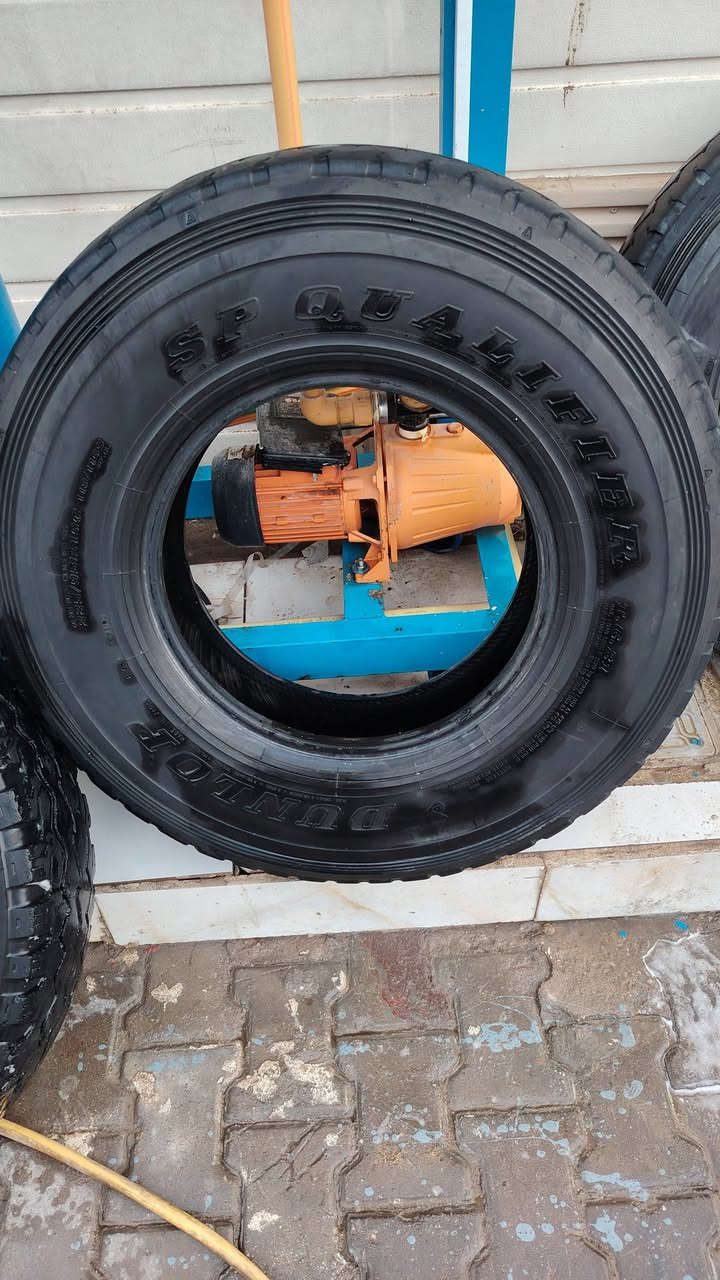 تخم تاير لانكروز نضاف ياباني الصنع نضافتهن 90 بلميه حجم 16 مكان نجف الستفسار ***********
