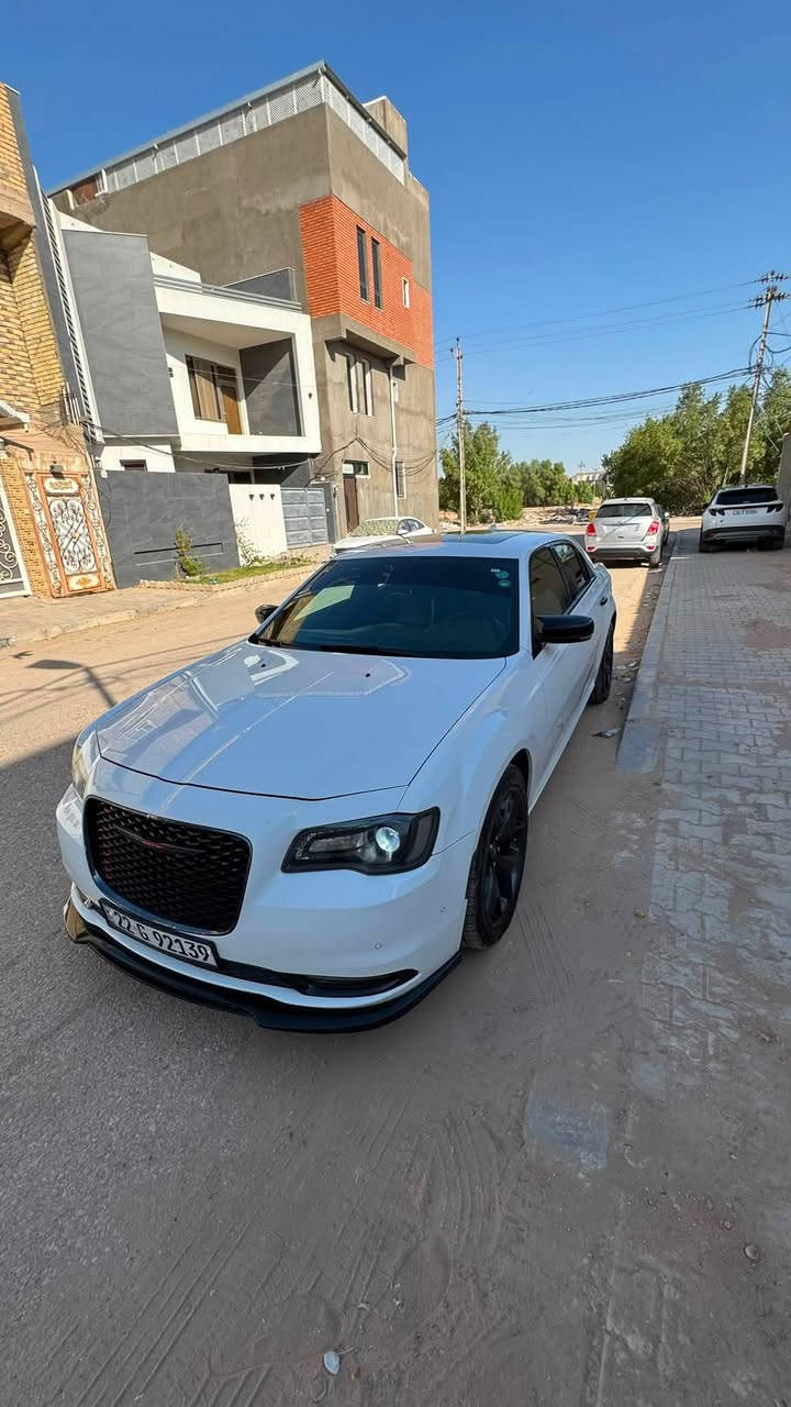 السلام عليكم 
كرايسلر s300 2022 وارد كندي كلين تايتل مكفوله كفاله عامه فول مواصفات مكينه v6 3600
مواصفاتها معروفه ماكو داعي اذكرهن 
مكاني نجف 
واتس اب 
***********
