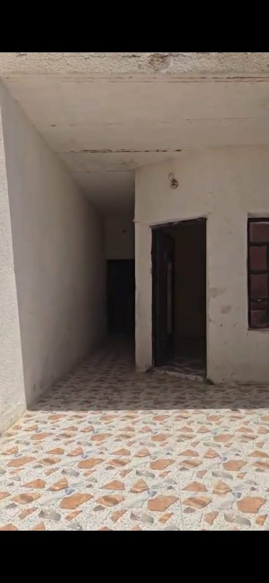 دار للبيع طابو ١٠٠ متر
الدار وجهه على ساحه 
ركن البيت مدرسه ابتدائيه 
والركن الثاني متوسطه موقعه يخبل  شراي خاص اني مكلف بل نشر


**إذا كنت صاحب هذا الإعلان وتريد حذفه لأي سبب، رجاءا أرسل رسالة إلى الدعم الفني**