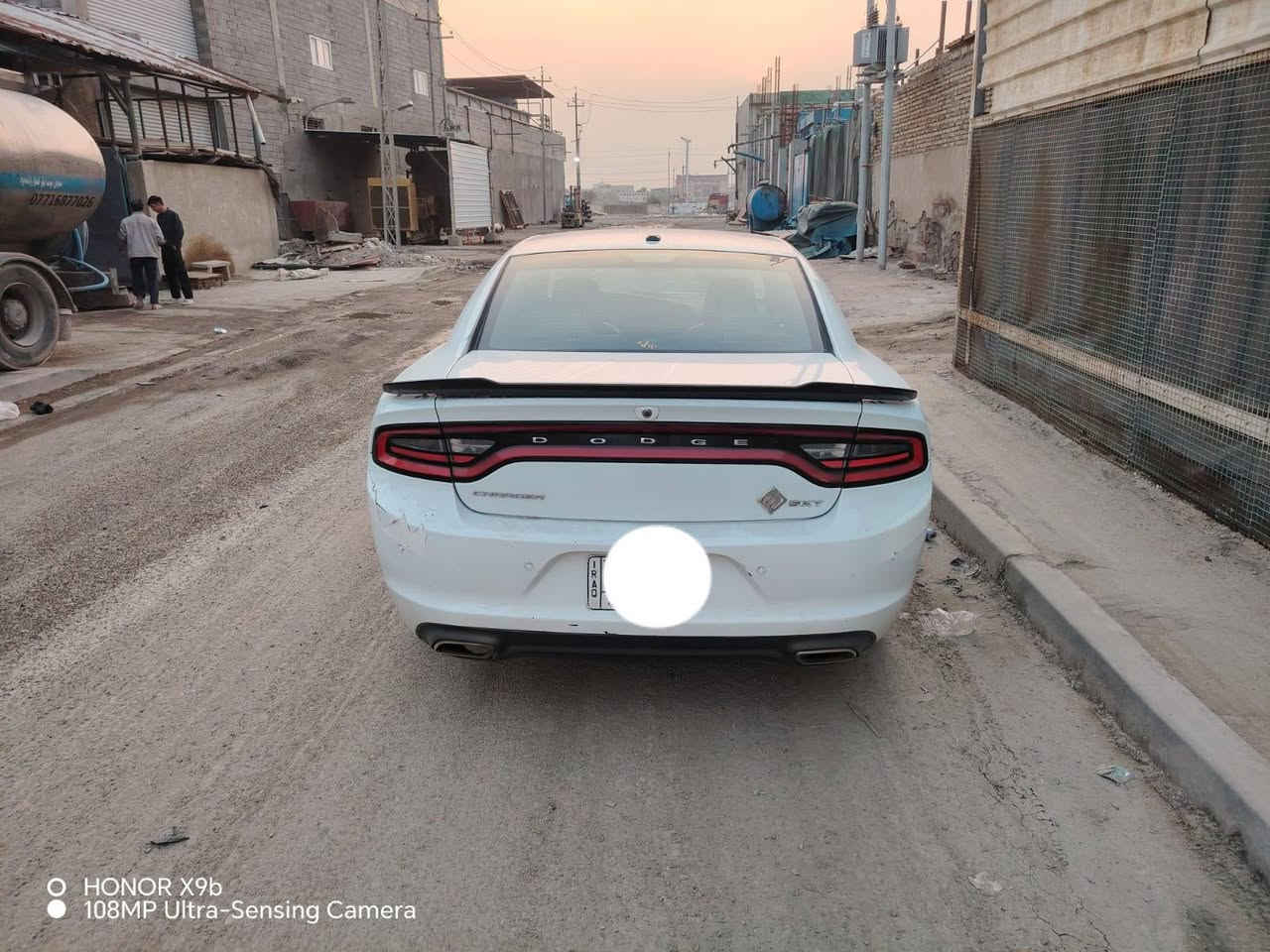 السلام عليكم
جارجر sxt 
فول موصفات 
مديل ٢٠١٦ معلايه ٢٠١٧
سياره كفاله من صبغ وضربه وتبديل 
مكينه ٣٦٠٠ جديد تخم تاير جديد تبريد حداده سياره 
موصفات 
فتحه شاشه كير طياره 
تحويل ثاني 
سنويه ٢٠٢٦ 
سياره احله من صور 
مكاني البصره للتصل ***********
سعر ١٧٥وبيه مجال حك جيه
