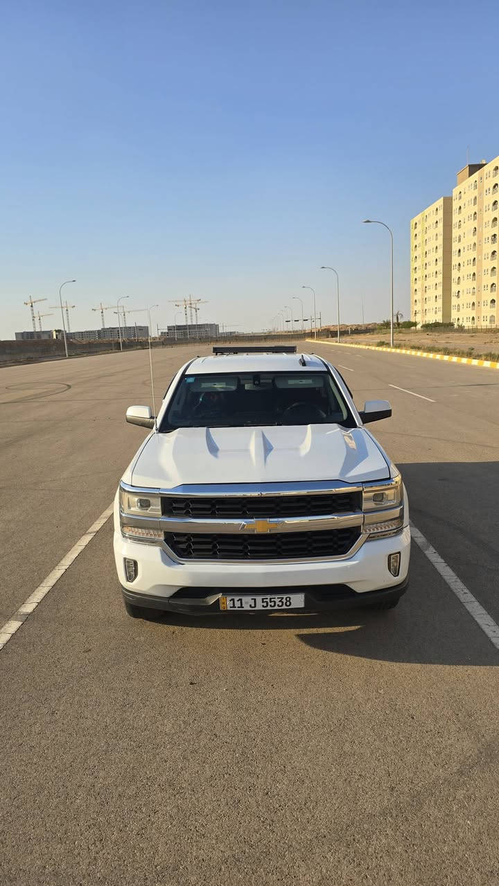 شيفروليت سلفرادو 2018
1500 classic LT
محرك 5.3L V8
عداد المسافة 34.000ml قابل للزيادة

سيارة نظيفة جداً بحالة الوكالة
منظومة زينون LED كاملة 

تحكمات ستيرن كاملة
كشنات كهرباء
دوس سكليتر و بريك كهرباء 
انارة بدي بلادية 
كامرة +حساسات بلادية
شاشة لمس كبيرة تدعم ابل كار بلاي و اندرويد اوتو بلاد
تدفئة تبريد دجيتال قطعتين منفصل 
نسختين مفاتيح +ريموت 
تشغيل عن بعد
رقم بغداد دولي جديد مميز 4 ارقام 
السيارة سنوية لغاية 2030 بأسمي شرط التحويل 
صور الحادث مرفقة لا غير .....
مكاني بغداد مدينة بسماية. 
السعر المطلوب 195$
للأستفسار 
***********
***********
