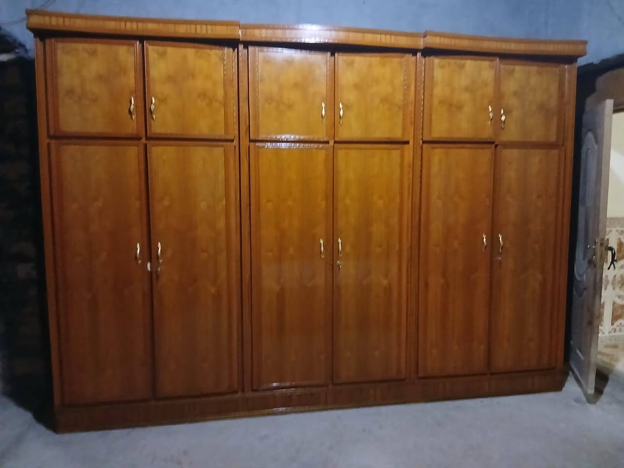 غرفة نوم مستخدمه شهر واحد فقط العنوان الرمانه البعبيد اسعر مليون و٤٥٠ اكو توصيل بكروه *********** وبيها مجال
