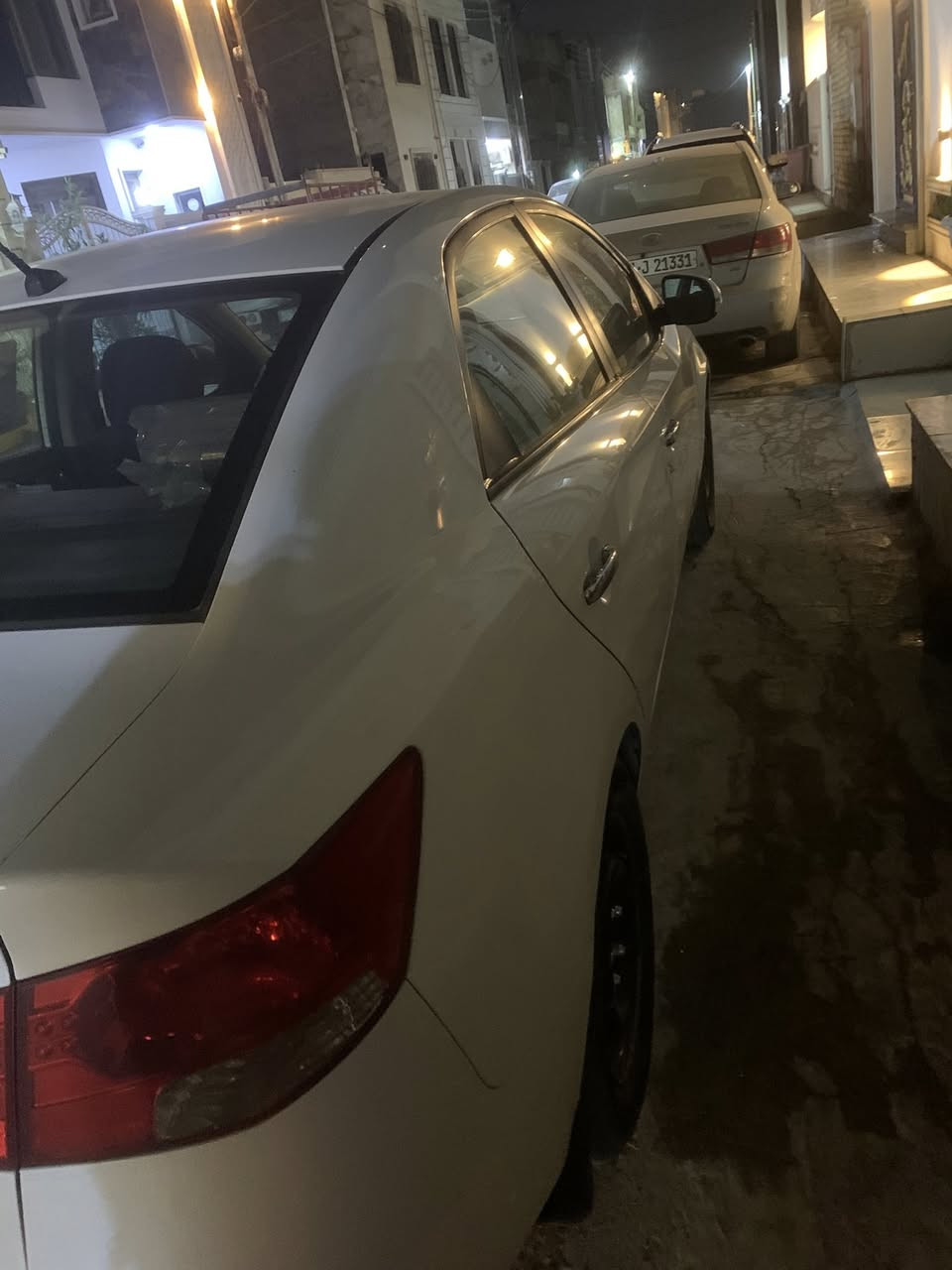 كيا سيراتو 2012 خليجي
مكينه 1.6
 مكينه وكير خير من الله
ماشيه 230
السياره خير من الله 
تخم تاير جديد وصدر جديد  
ضررهه موجود بالصور سونر 
 110$ وبيها مجال 
***********
