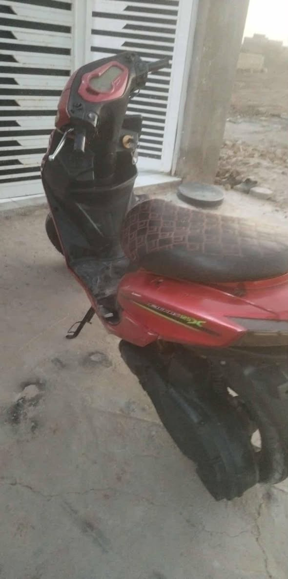 سلام عليكم 
سكنز لد شغاله نكره سلف شلعه ومعدل تشك الكاع كهربائيّات كلها شغاله هورن ولايت عالي ناصي واشاير ودبل اشاره وبك لايت كله شغال سعرها 180 وبيها مجال حك الجيه مكاني كوت حي الجهاد ***********
