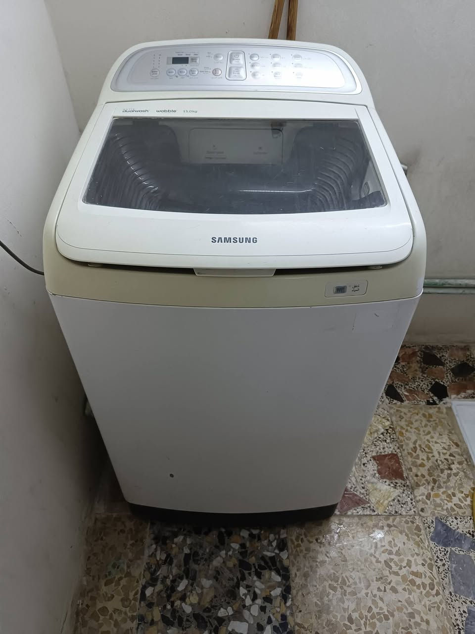 ثلاجه نضيفه ونضافته 90بل100سعر 200وبيه مجال وغساله اوغساله اوتماتيك 15كيلو سعر 150المكان بغداد الامين الثانيه ***********فقط وساب ***********
