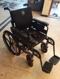 عربة شحن • معوقين • نظيفه